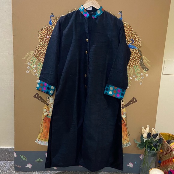 🛍️ Black Solid Straight Kurta. Size - 42 - Picture 3 of 15